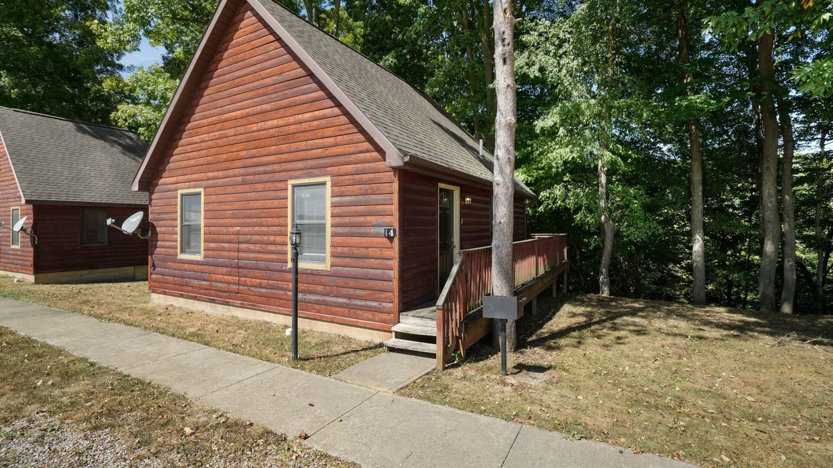 Logan Cabin | Cabins In Hocking - Retreat cabin 4