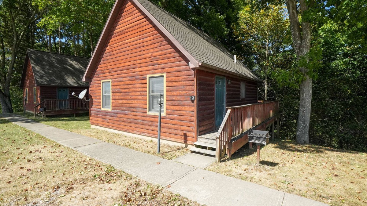 Logan Cabin | Cabins In Hocking - Retreat cabin 2