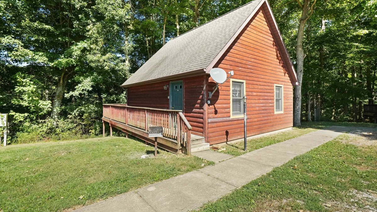 Logan Cabin | Cabins In Hocking - Retreat cabin #9
