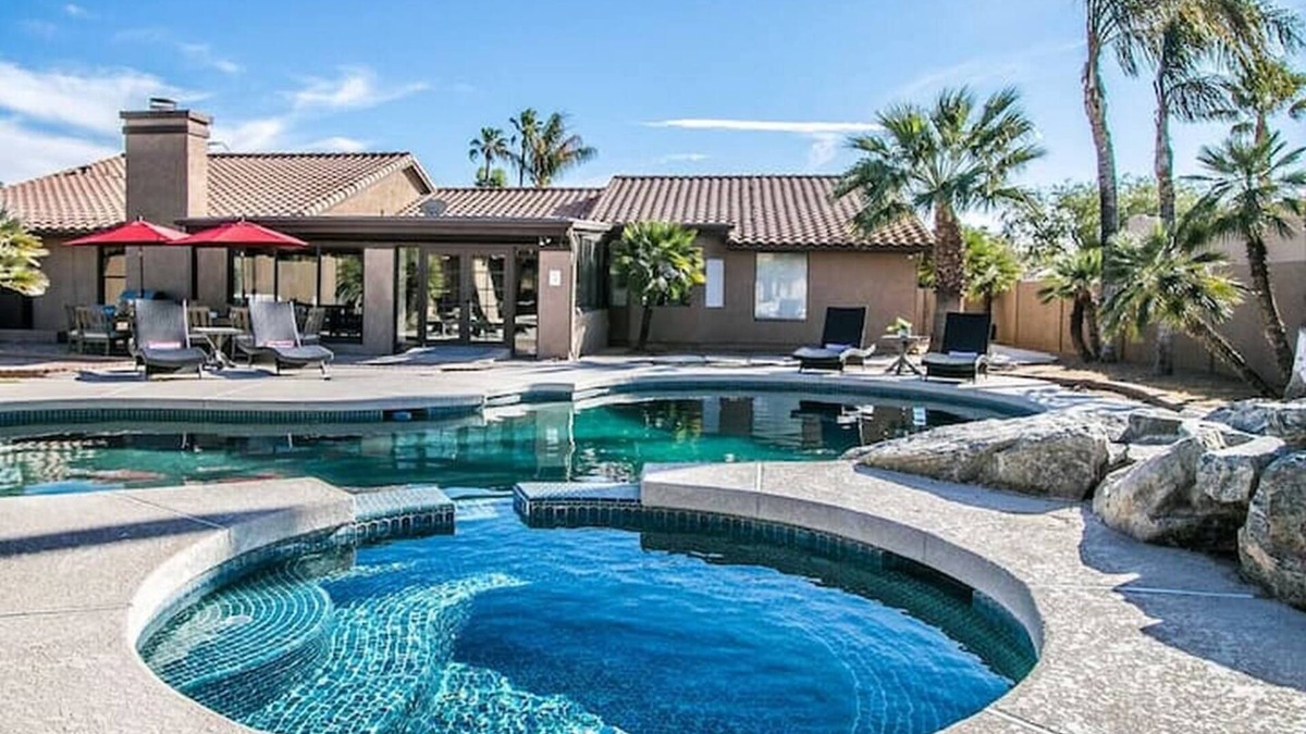 Village Estates House | Cactus Casa! Pool/spa, game room, Putting Grn, 8 Bdr