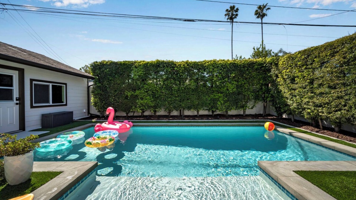 El Dorado South House | 🌵CACTUS COVE🏝️: Luxurious pool, game room, arcades, near parks and beaches.