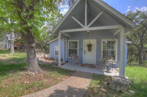 Fredericksburg House | Cactus Flower Lodge-20 min to Downtown-Starlit Sky Views