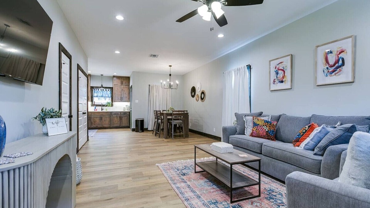 San Angelo House | Cactus Hotel W/2BR & 2.5BA