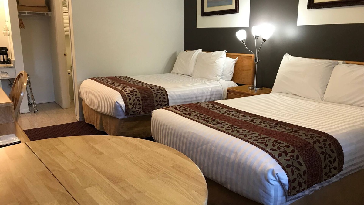 Okanagan-Similkameen Hotel | Cactus Tree Inn