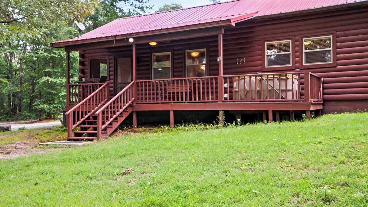 Bismarck Cabin | Caddo Ridge Cabin at Remember When Cabins