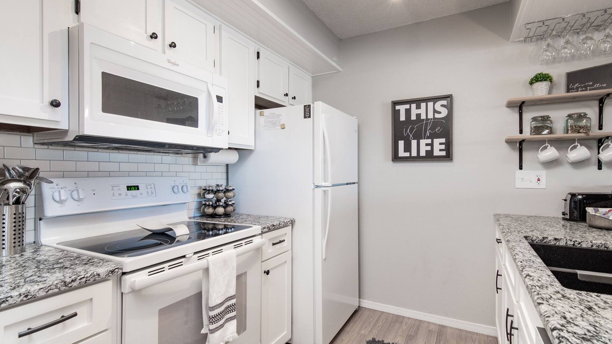 Table Rock Condo | CaddyShack @ Pointe Royale Golf Village - Next to the Amazing Pools & Rec Area