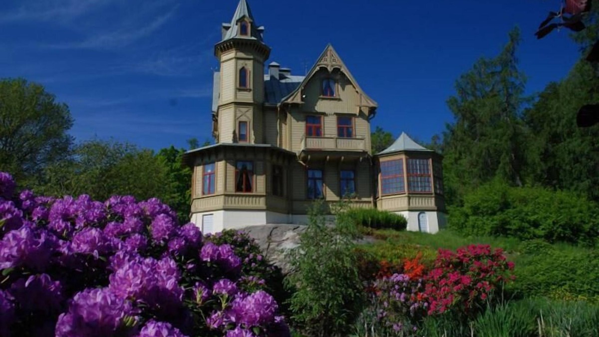 Ronneby Bed & Breakfast | Café Mandeltårtan B&B VillaFloraViola