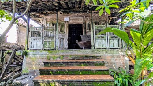 Parangtritis House | Cafe de Paris Homestay