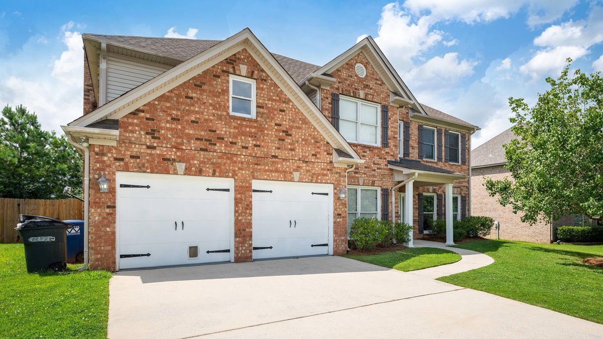 Helena House | Cahaba Cabana - Spacious 4BR Home w/Fenced Yard