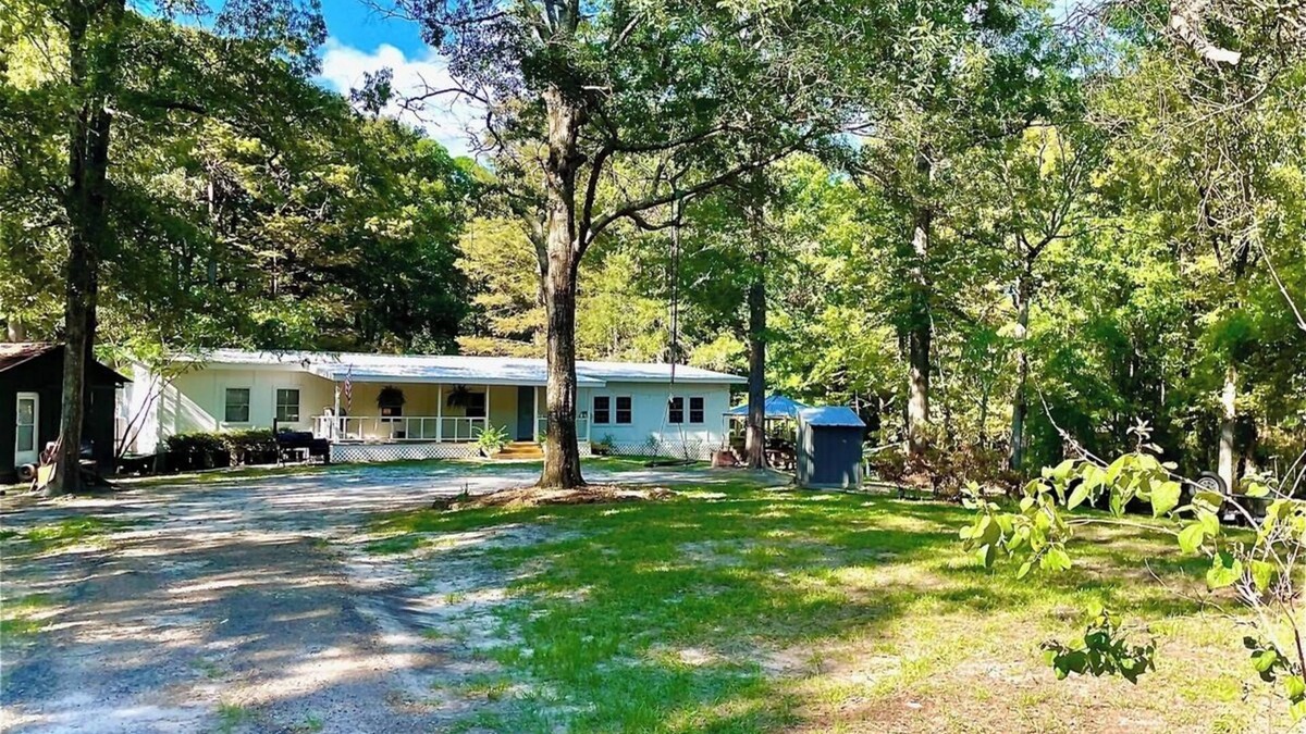 Karnack House | Cain Pole Cabin