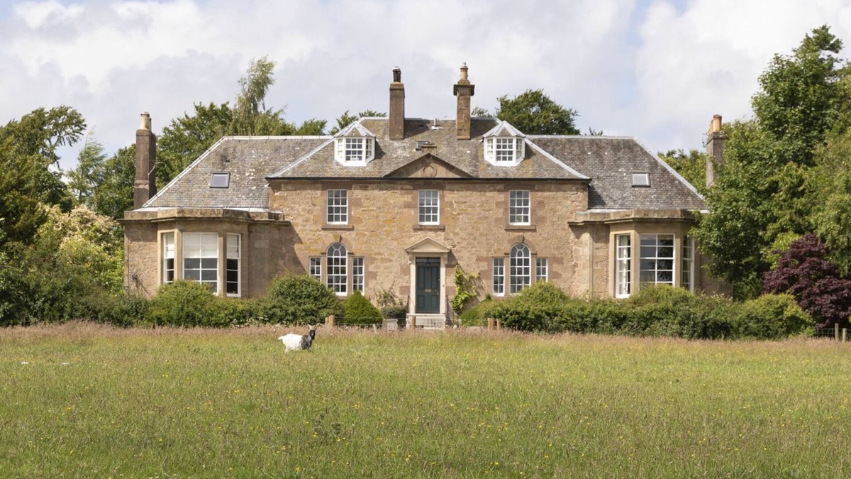Duns House | Cairnbank House & Garden Apartment - sleeps 14 guests in 7 bedrooms