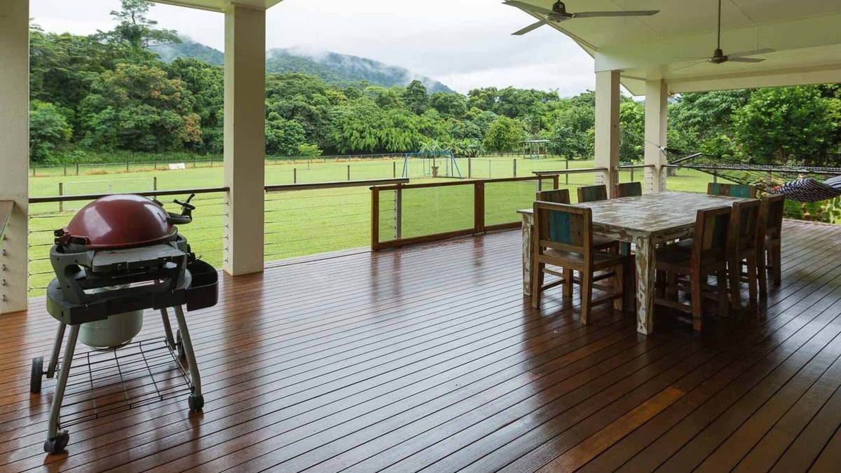 Redlynch House | Cairns PET FRIENDL THE HOMESTEAD: Redlynch Pet fees apply Kitchenette YES