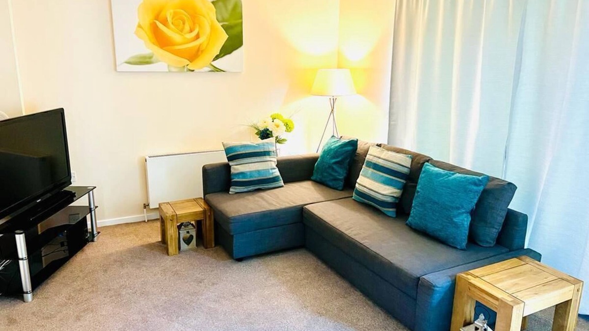 Niddrie Apartment | Cakemuir Detached House,3 Bed,Free Parking,Private Garden