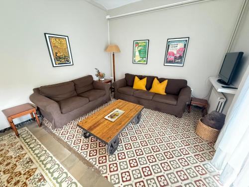 Guardiola de Bergueda Apartment | Cal Cinto · Apartamento rústico y renovado 7p