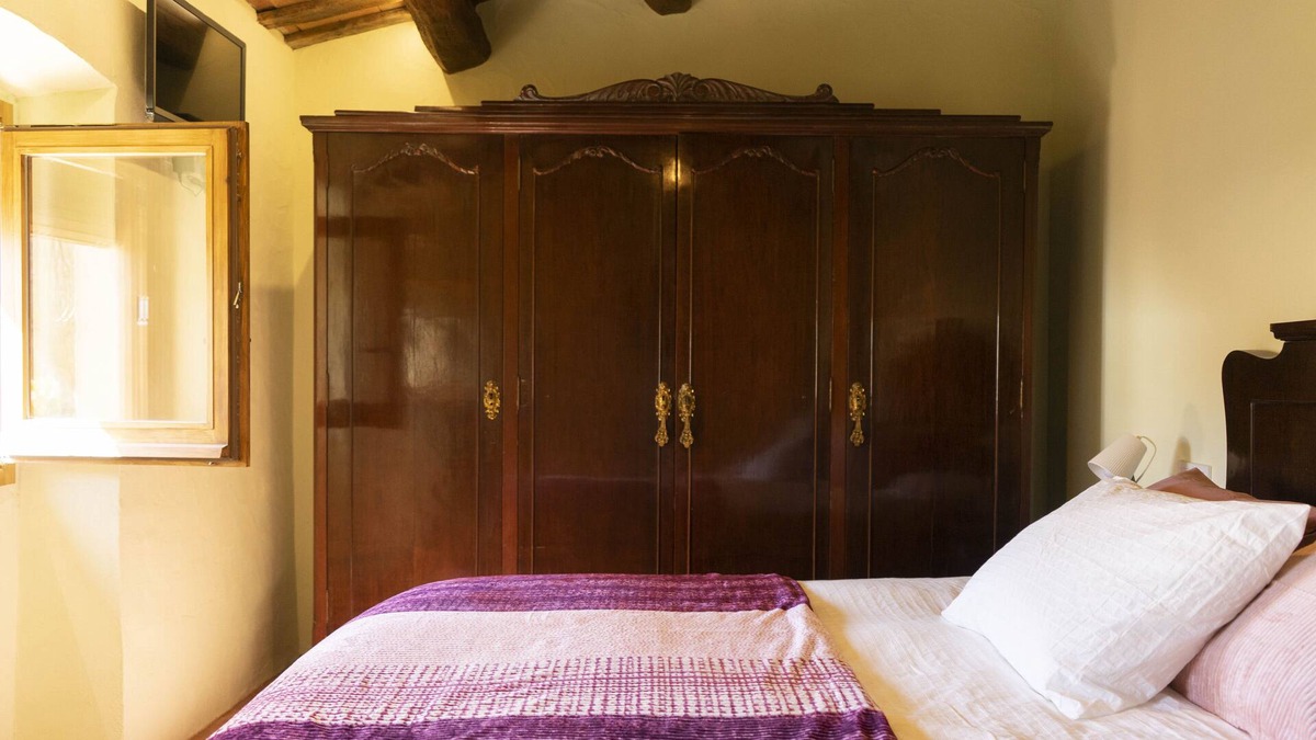 Castellcir Cottage | Cal Cisteller - Rustic family home from the 19th century.