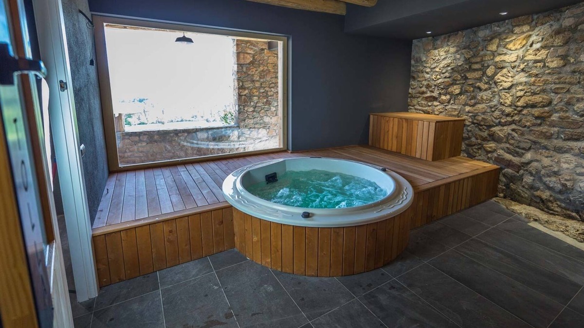 Taus Cottage | Cal Rossa Taus, Exclusive Rural House Groups of 10 to 23 people, SPA.