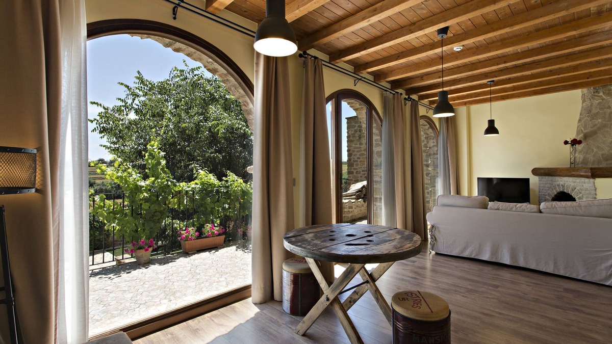Artesa de Segre House | CAL XIRU - Rural House for integral rental