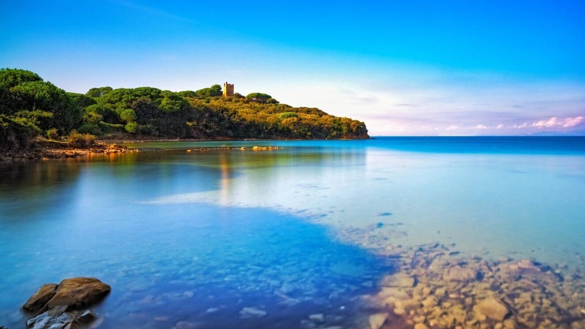 Punta Ala House | Cala Dei Pirati. nGarden cottage with sea view on the Tuscan archipelago