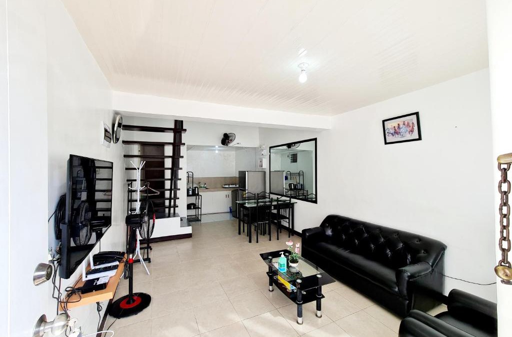 Calapan Apartment | Calapan City Guest House Transient in a Subdivision near Malls L41