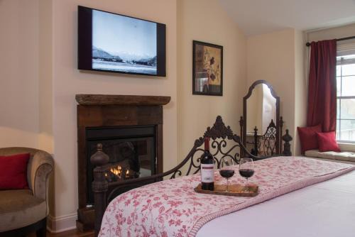 Salisbury Mills Bed & Breakfast | Caldwell House Bed and Breakfast