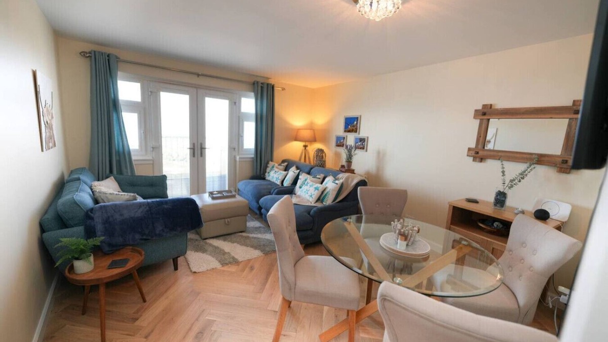 Saltcoats Apartment | Caledonia by the Sea