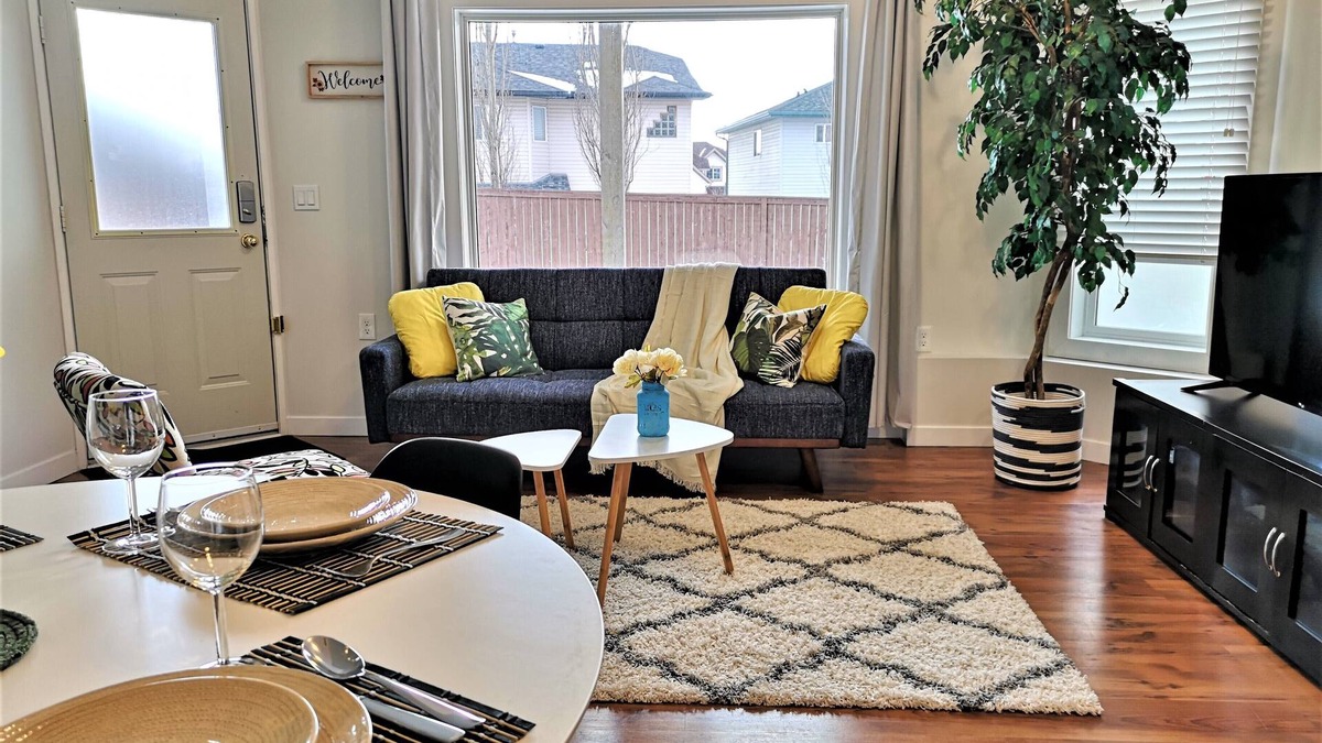 Tuscany Apartment | 💟Calgary 5 🌟STYLISH 2️⃣ BR DT/UC/BANFF/COP 🀄