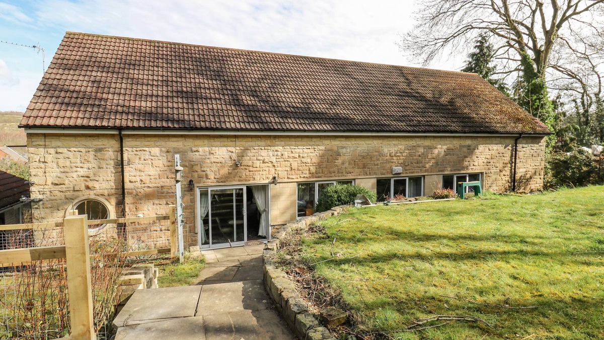 Doncaster Cottage | CALL A MIA, family friendly, with open fire in Conisbrough