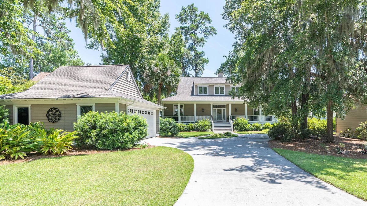 Okatie House | Callawassie Charm: A 3 bed, 3.5 bath home with beautiful views.