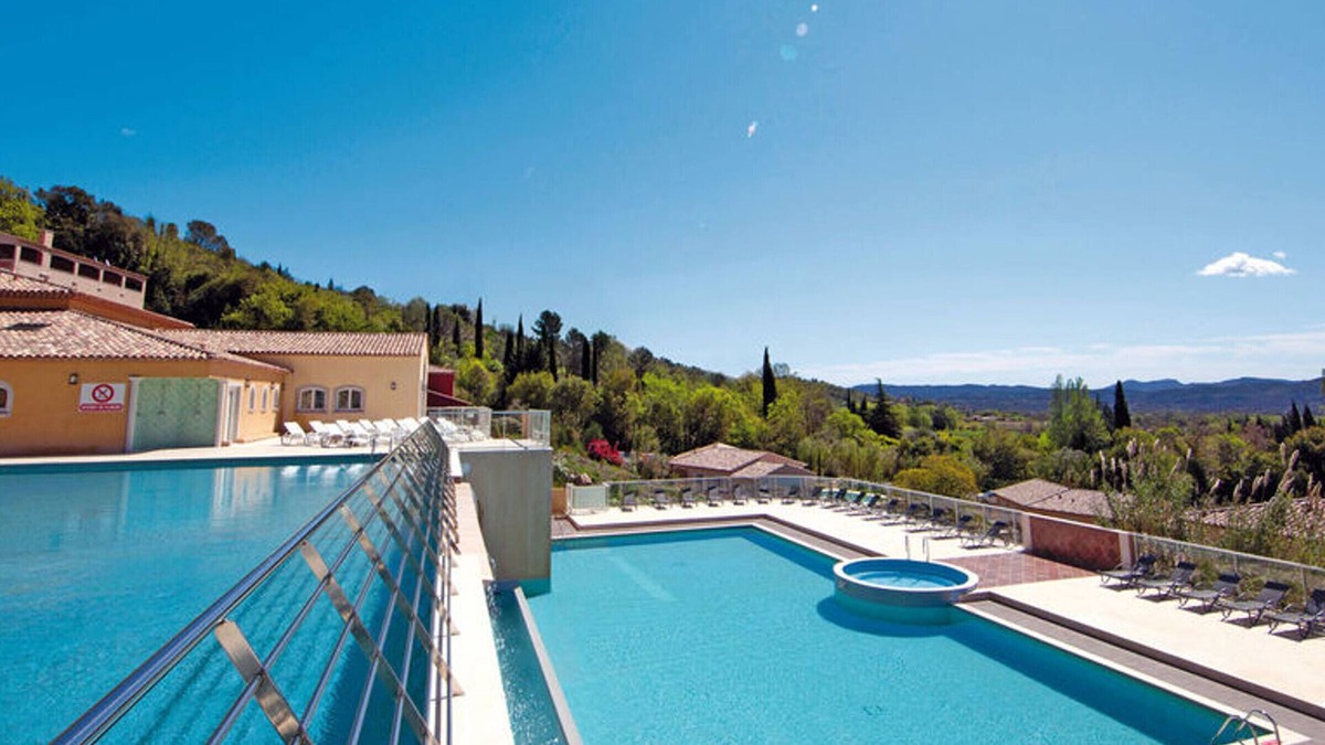 Callian Apartment | Callian: Secure apartment near the lake, pets allowed