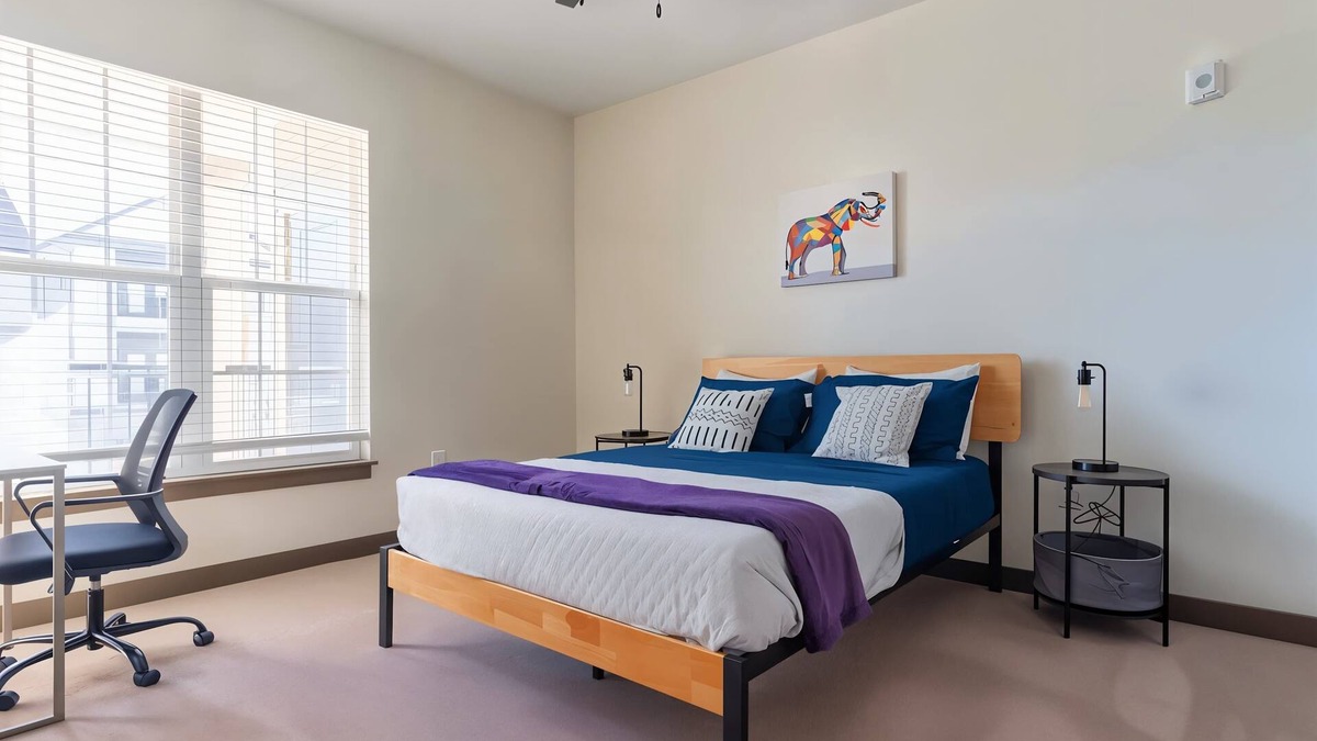 Middletown Apartment | Calm 1BR Retreat | Pool, Parking & Gym Access