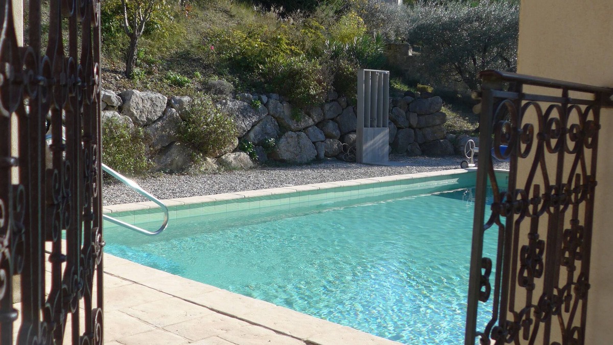 Les Pilles House | Calm and quiet with private saltwater pool
