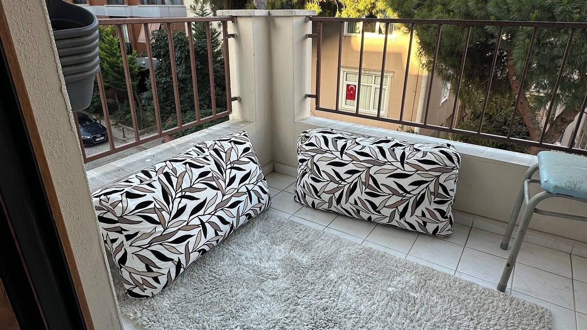Maltepe House | Calm and spacious place with a balcony