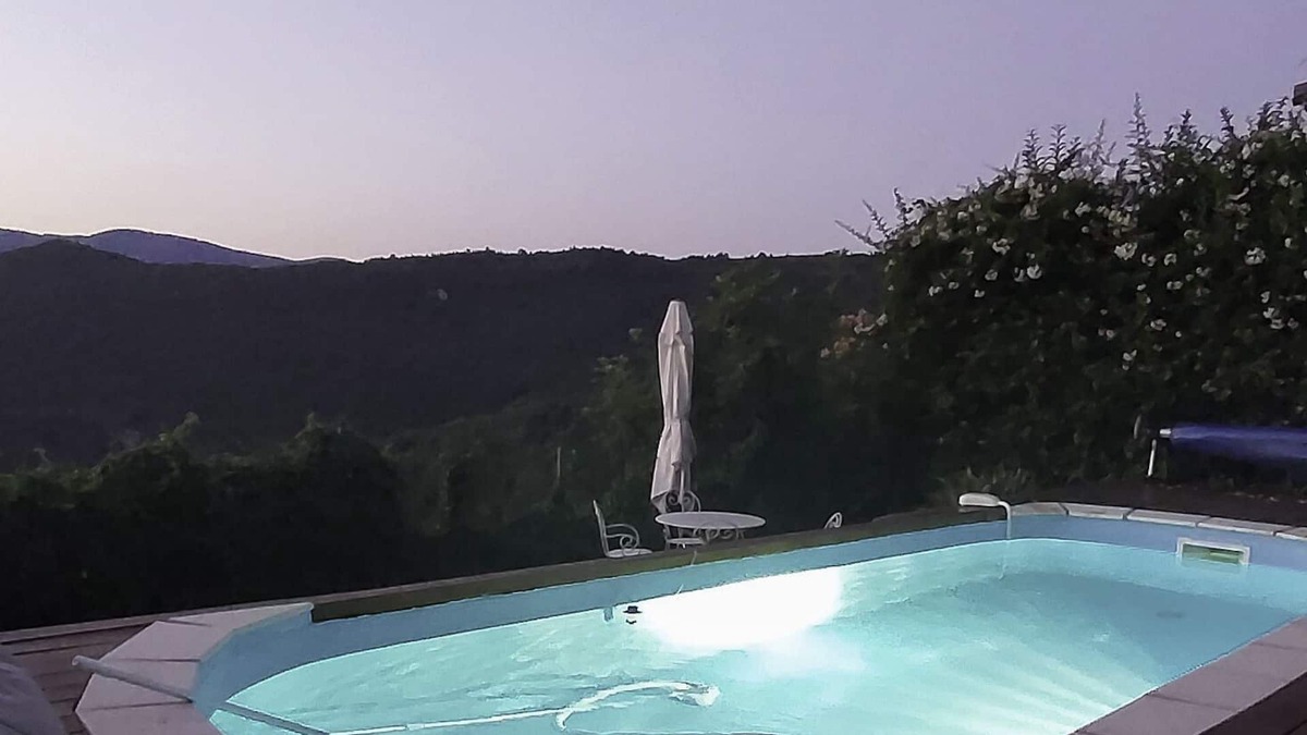 Corsavy Apartment | Calm, comfort, exceptional view of the mountains and the sea more than 40kms away.