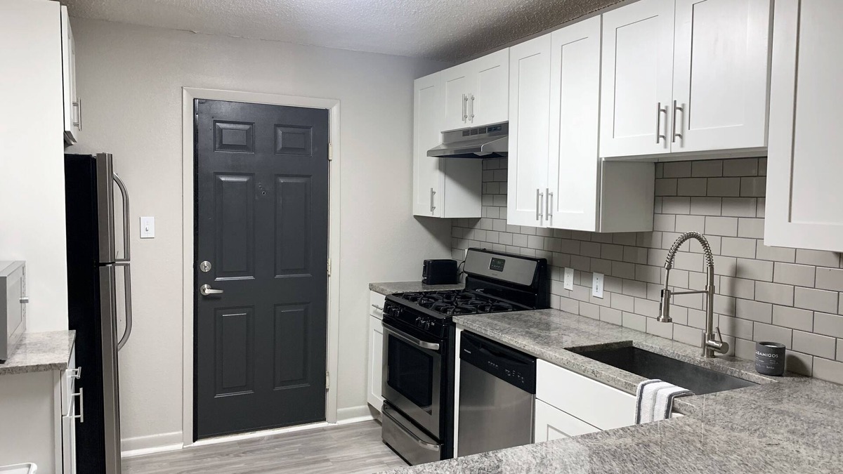 Reynoldstown Apartment | Calm & Cozy Apt in Gated Community