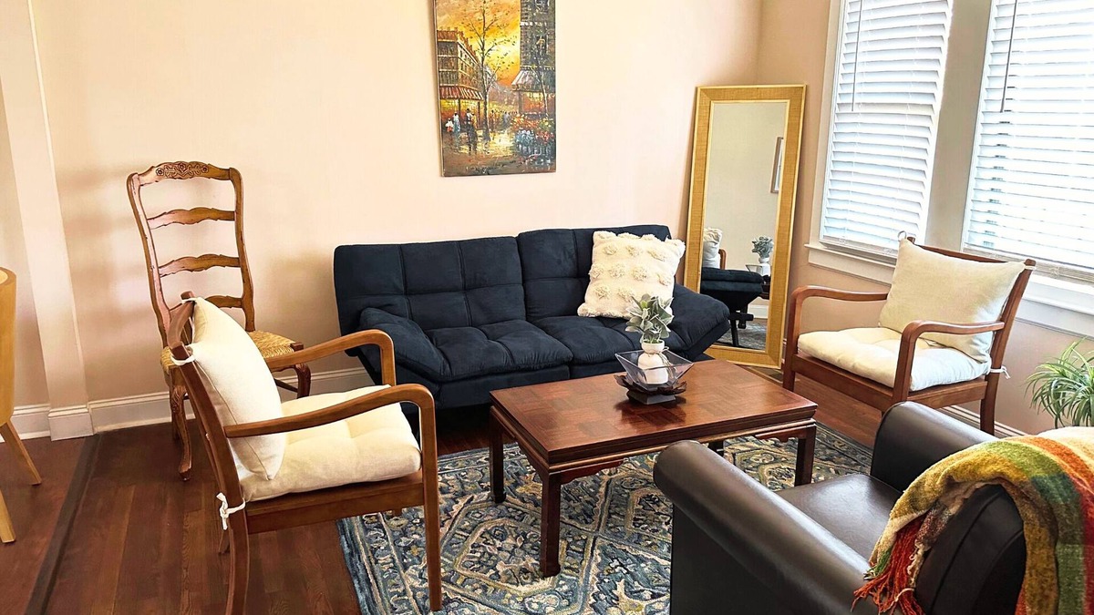 Salisbury House | Calm&Cozy Vibes - king bed+grill+firepit+fenced backyard