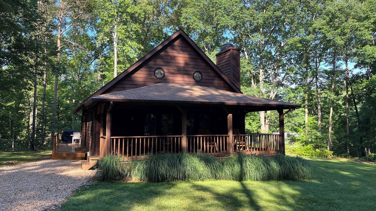 Livingston House | Calm Water Cabin Lake Anna