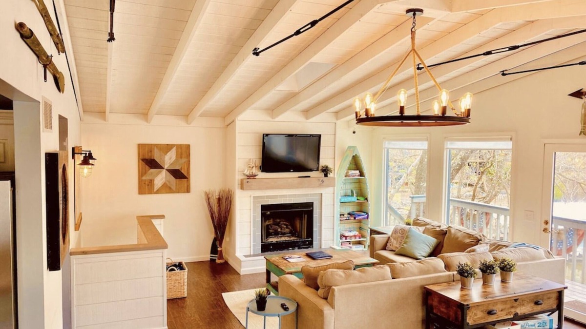 Rocky Mount House | “Calm Water Cove” A Fun Family Lake Front Retreat