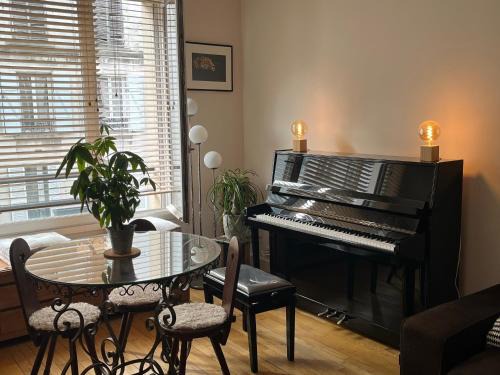 Auteuil Apartment | calme et élégance