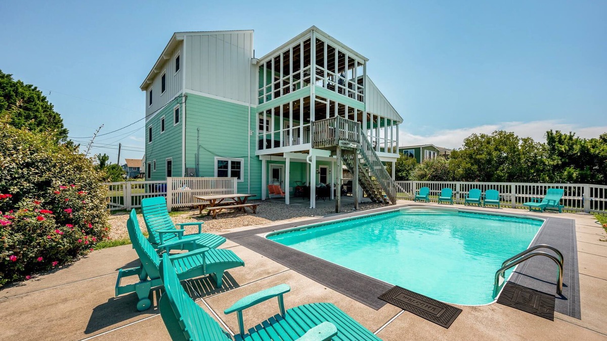 Sandbridge House | Calming Waters offers the sound of the bay and the sea!