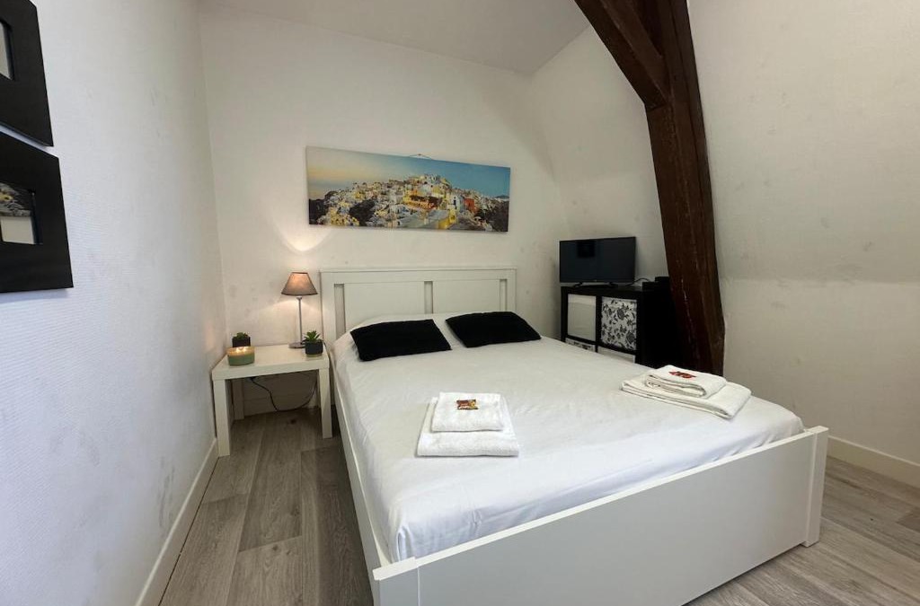 Sedan Apartment | Calvaire charmant studio rénové proche gare