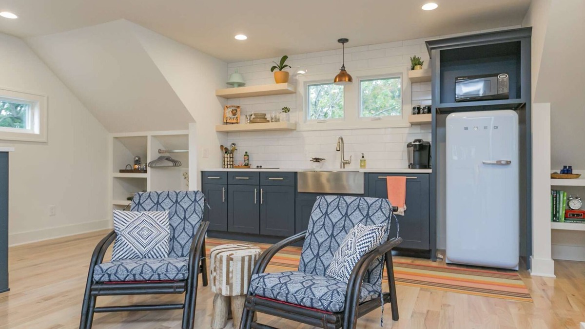 Lockeland Springs House | Calvin Garden Getaway ~ Super Clean ~ 2 Miles to Broadway ~ Heart of 5-Points ~ Quiet ~ Free Parking