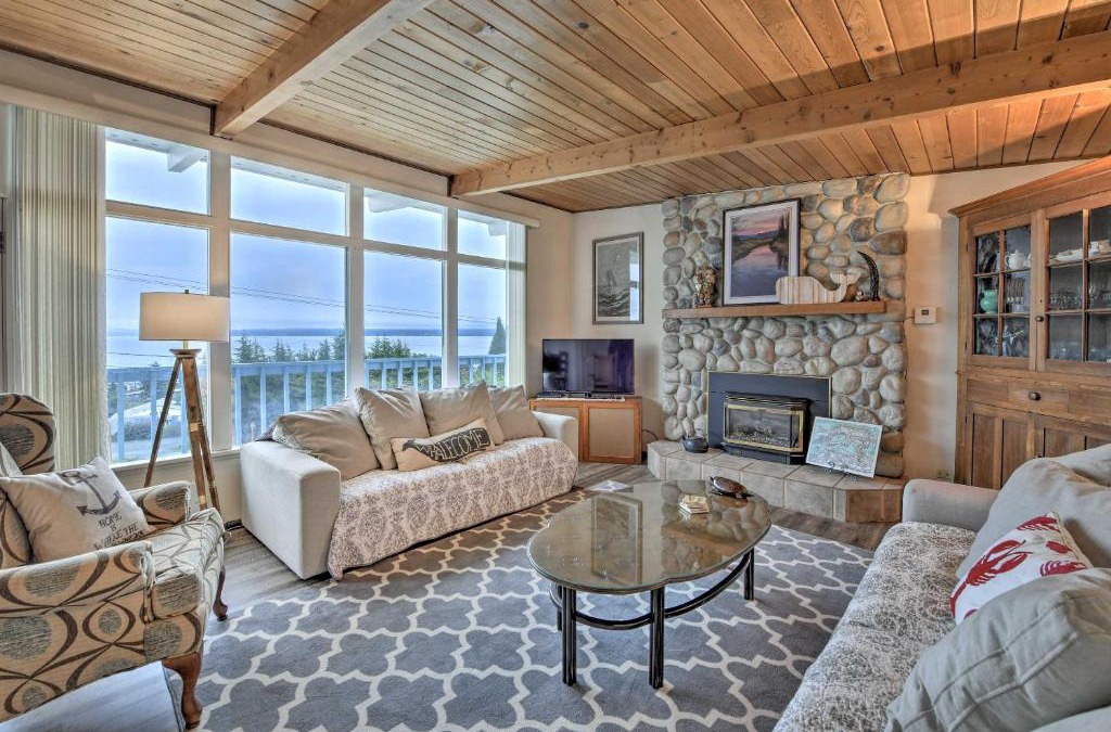 Camano Island House | Camano Island Home with Views and Private Beach Access