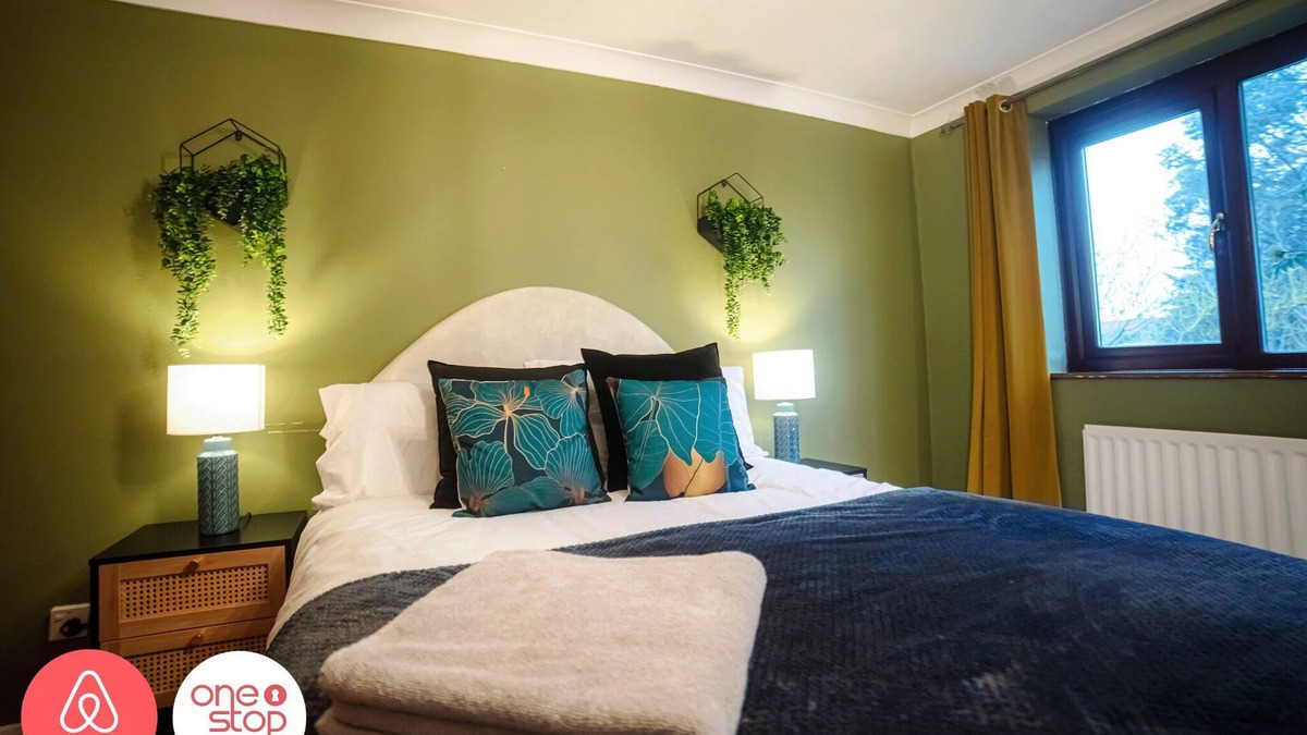 Cambridge House | Cambridge | 7 Bedrooms | Free Parking