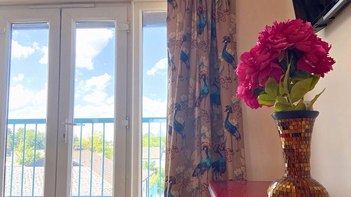 Mill Road Apartment | Cambridge Stays - 2 Bedroom Flat - Walk to train station & Mill Road