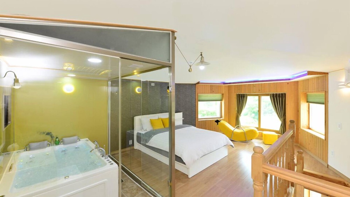 Buk Condo | Camel Pension