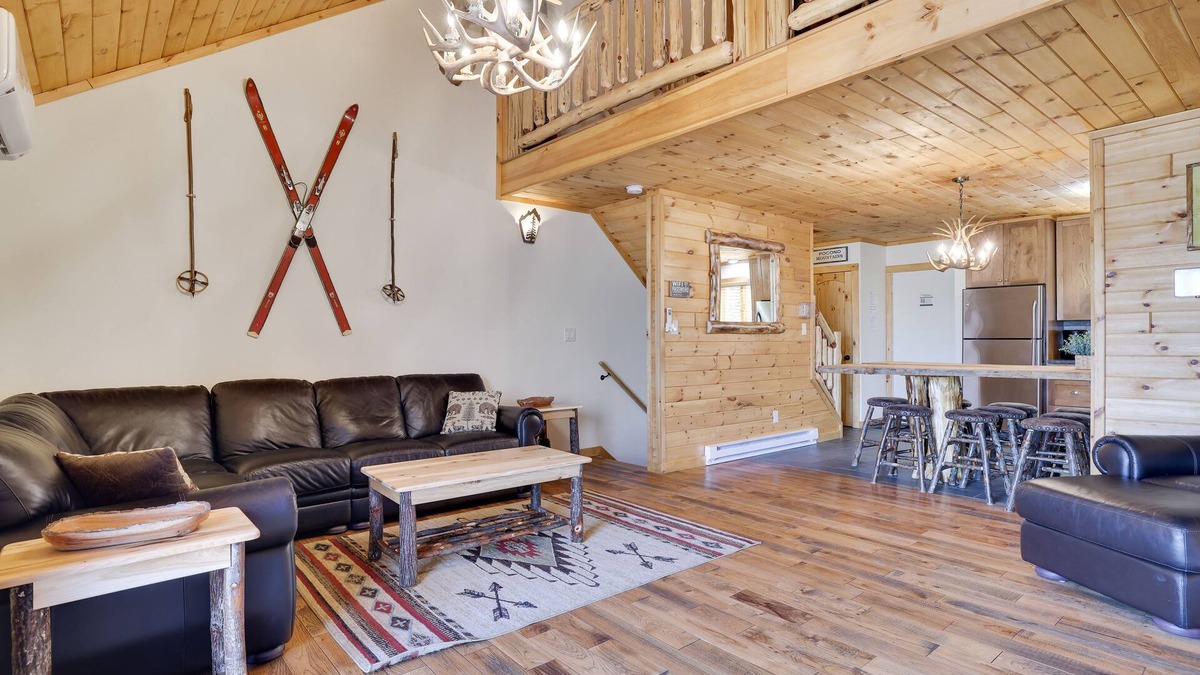 Tannersville House | CAMELBACK CABIN 20 in POCONOS