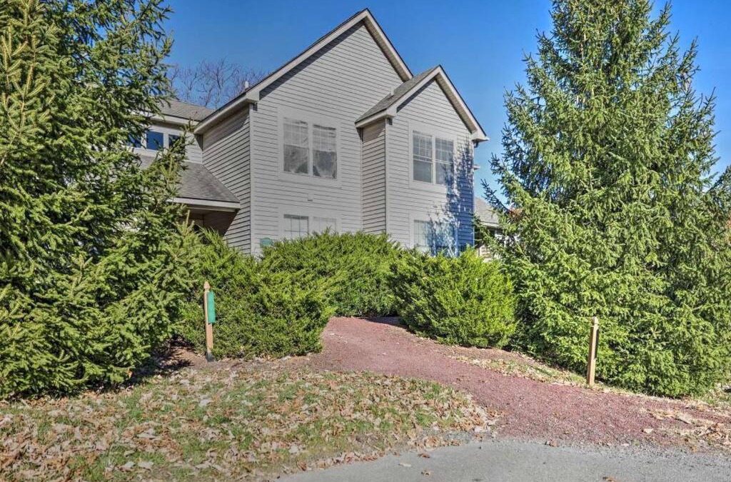 Tannersville Ski Chalet | Camelback Mtn Cabin w views near slopes