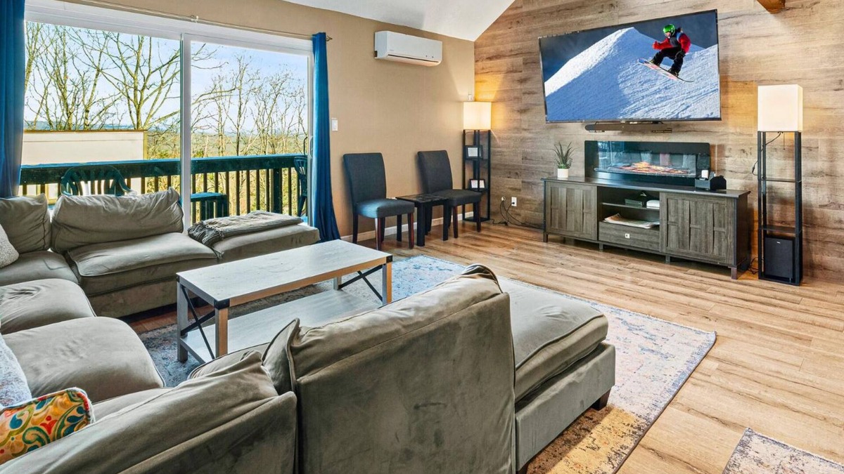 Village at Camelback House | Camelback Resort Poconos, 8 bed, Pool/Hot Tub, Gym