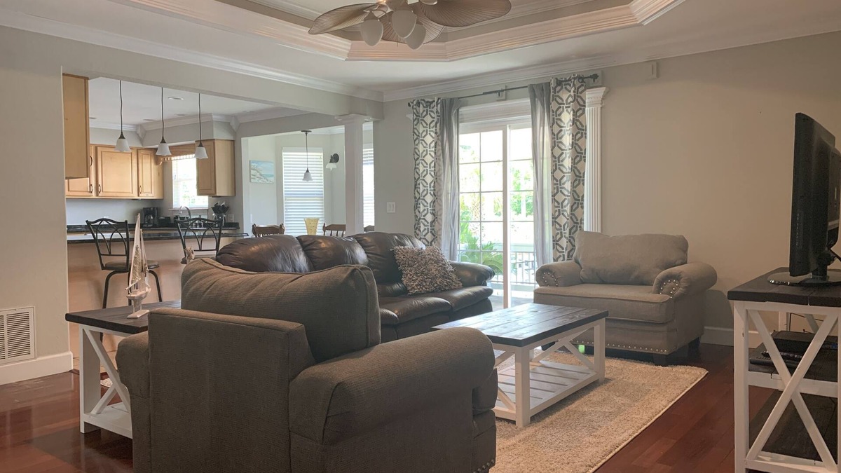 Niceville House | Camellia House, a charming little house for rest or play!