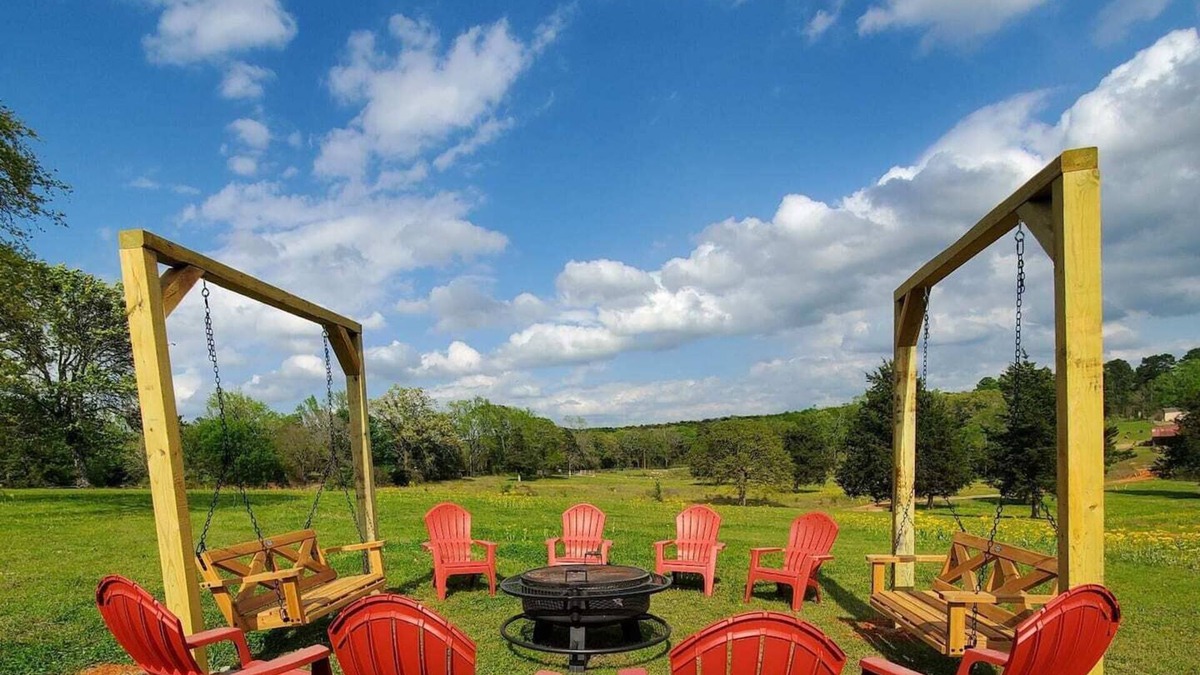 Big Sandy House | Camels, Red Cabin and more! Kaleidoscope Ranch